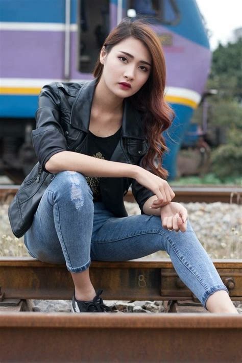 Kuwait escorts can travel with clients to other cities and countries and attend special events in kuwait and in other cities and countries. YOUNG COLLEGE BABE VICTORIA ALROUND FUN, Vietnamese escort in Kuwait