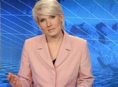 Danuta holecka, najważniejsza dziennikarka informacyjna telewizji publicznej, nagle z końcem kwietnia przestała prowadzić program wiadomości tvp1. Prezenterka TVP tłumaczy się z "Żenis Żoplę": Zasłużyłam ...