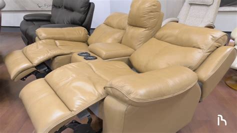 The current sofa with sorry workmanship is evidence of flexsteel's failure to live up to. Flexsteel Reclining Sofas And Loveseats | Review Home Decor