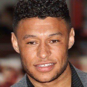 Is he married or dating a new girlfriend? Alex Oxlade-Chamberlain - Biografía, Datos, Familia ...