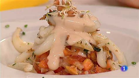Hablar sobre peguerinos, significa hablar de uno de los pueblos de ávila con mayor encanto, no solo por la belleza de sus calles y paisajes o por el corazón. Chocos a la plancha con mahonesa de anchoas - RTVE.es