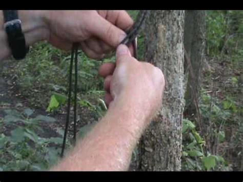 Leave big or small spaces. Braiding an Eye Into 550 Cord - YouTube