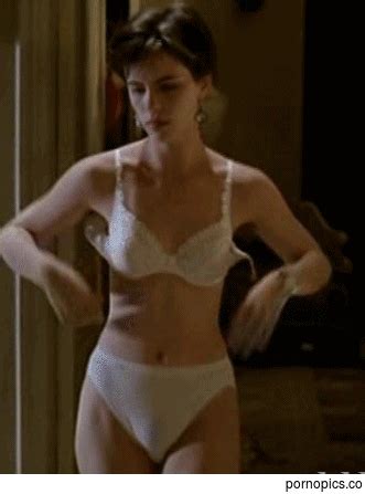 Naughty brunette enjoying riding on a huge dong. Kate Beckinsale Nude Oral - Photo PORN