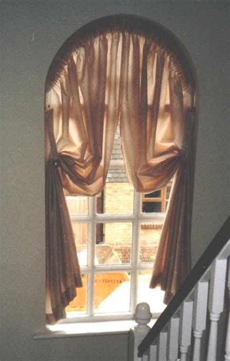 Landing Window Voile attched inside recess | Valance ...