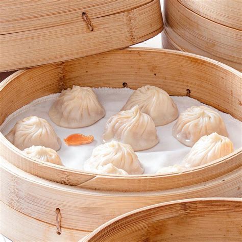 Xiaolong bao, xiao long bao, soup dumplings, xiaolong mantou, xlb. NOVEMBER 22: ₱1 Xiao Long Bao at Din Tai Fung! | Booky