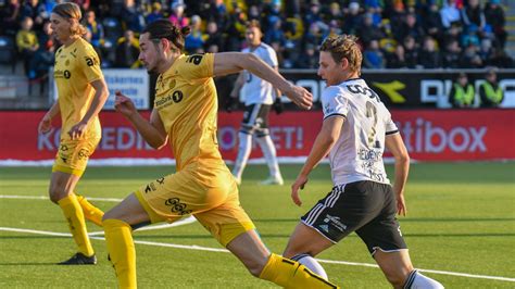 The match is a part of the eliteserien. Kampreferat Bodø/Glimt - Rosenborg / Bodø/Glimt
