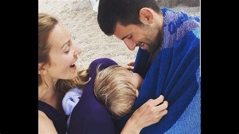 Jelena je videla njegovu poruku i odgovorila mu šaljivo. Jelena Đoković objavila prvu fotografiju malene Tare