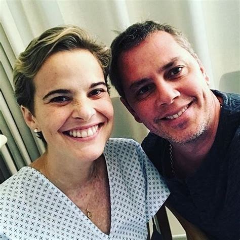 Y su relación de cariño se profundizó aún más cuando a la periodista fallecida ayer le diagnosticaron el cáncer y el la javiera suarez para mí es la persona que me abrió la primera puerta para levantarme de mi tema, en su minuto, contó josé. Viñuela mostró el emotivo regalo relacionado a Javiera ...