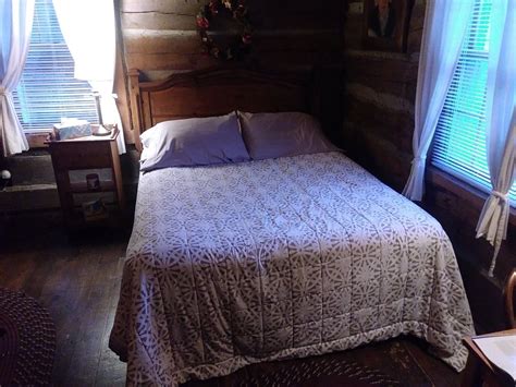 Maybe you would like to learn more about one of these? GALENA LOG CABIN GETAWAY - Updated 2021 Campground Reviews ...