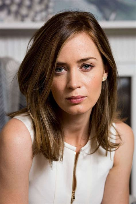 Emily olivia leah blunt (born 23 february 1983) is a british actress. Pin by Luis Cuebas on Hair | Emily blunt, Blunt hair ...