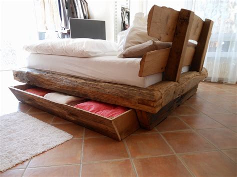 Sehr schönes, altes bett, aus nur 4 + 2. Herrlich Rustikale Betten Modern Unikat Bett Rustikal ...