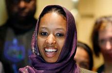 women hijabs wearing non do muslims muslim christian hurt help headscarf