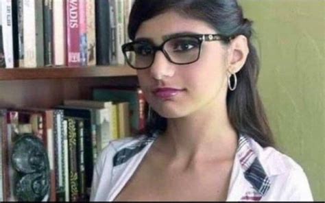 Mia khalifa, bundan 6 yıl önce 21 yaşındayken kısa bir süre porno sektöründe yer almıştı. Mia Khalifa responde ao senador que falou da atriz pornô ...