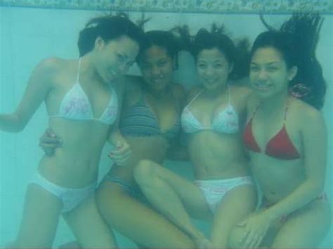 Aku bekerja sudah dua tahun, dan karena masih muda dan. Bokep Indo: Foto Bugil Bareng di Kolam
