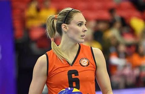 She is 189 cm (6 ft 2 in) at 70 hande baladin powerfull spike women's volleyball 2020 track: Eczacibasi oficializa retornos de Baladin e Guveli e ...