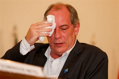 Ciro gomes (1957) � um pol�tico, advogado e professor universit�rio brasileiro. As mentiras de Ciro Gomes sobre dívida pública | IMP