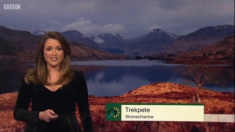 Man wants medal for doing one thing | the mash report. Anne Lundon BBc Scotland - YouTube