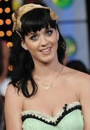 Yohanes dan yohana dalam rahim elisabeth bersorak riang atas misteri cinta penuh iman yang terjadi. kotak cerita: Katy Perry