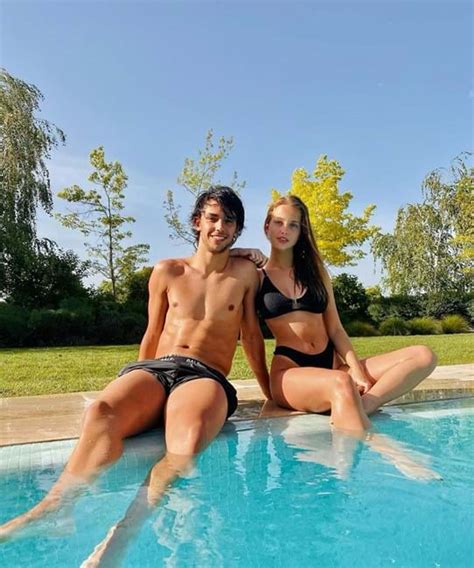 Depois de ter assumido publicamente a relação com joão félix, em novembro do ano passado, margarida corceiro revelou, esta margarida corceiro revelou ainda como o jogador do atlético de madrid reagiu ao convite para ser uma concorrentes da próxima. Vídeo de João Félix torna-se viral - a Ferver - Vidas