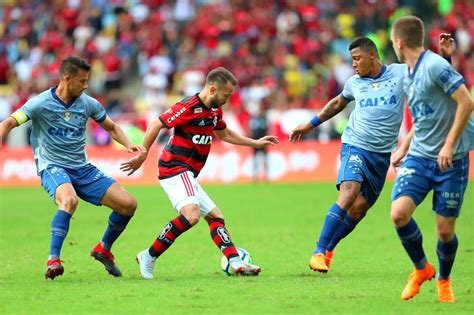 O desmanche continua a todo vapor na toca da raposa. Pode vir, Cruzeiro! Multa de Everton Ribeiro é de R$ 100 ...