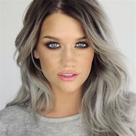 Femmes couleur des cheveux coiffure tendances 2016 pour noël (2 \u2026. Les Cheveux Gris : La Grosse Tendance de L'année 2016 ...