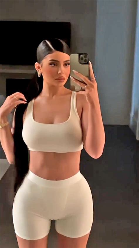 The best pics of kylie kristen jenner. Kylie Jenner Sexy Camel Toe | Hot Celebs Home