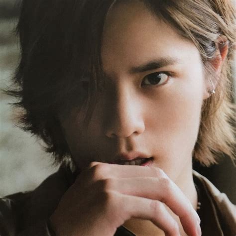 Самые новые твиты от 熟女会 (@shunvhui). 岡本圭人の脱退理由は？ベッド写真や有村架純とのツー ...