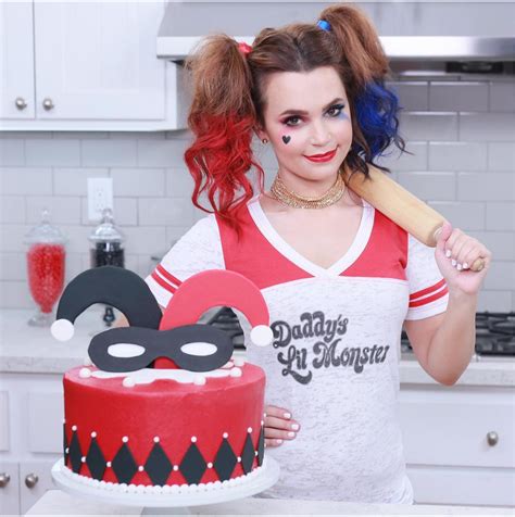 Harley quinn themed birthday cake! Pin on Harley Quinn Cosplay