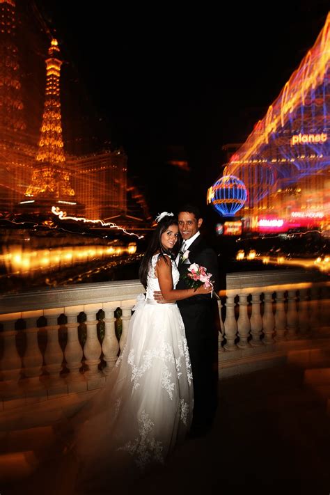 Discover what makes our weddings so special. Vegas Strip Photography Packages - Scenic Las Vegas Weddings