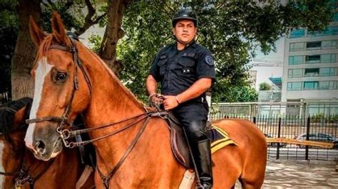 Fue una jornada de duelo nacional, con un minuto de silencio en escuelas y administraciones, honores fúnebres militares; Duelo nacional por el asesinato del policía Pablo Roldán