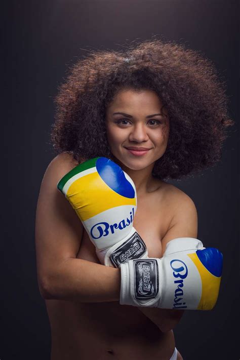 Brezilyalı eski şampiyon boksör viviane obenauf, 61 yaşındaki kocasını ölene kadar dövdüğü şüphesiyle tutuklandı. obenaufboxing.ch