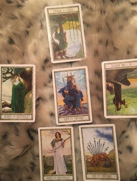 Choose your free oracle reading online. Love Compatibility Tarot Oracle Reading