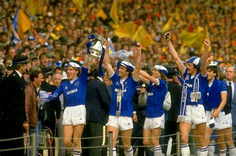 It is one of the most attended domestic football events in the. THE VINTAGE FOOTBALL CLUB: FA CUP FINAL 1984. Everton vs Watford.