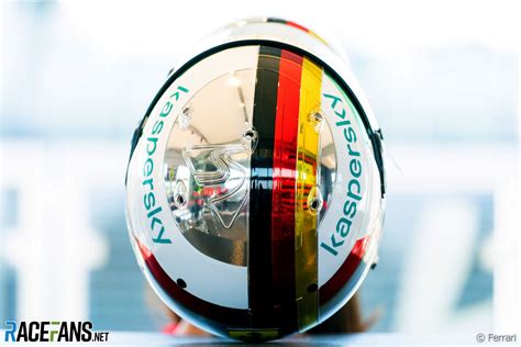 Er startet seit 2007 in der formel 1 und gewann dort in der saison 2010 als zweiter deutscher nach michael schumacher und bislang jüngster fahrer die weltmeisterschaft. Sebastian Vettel 2020 Italian Grand Prix helmet · RaceFans