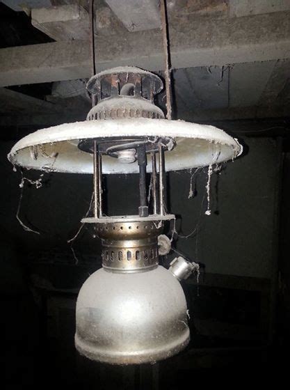 Cari barang antik terbaik untuk bisnis anda. LAPAK BARANG ANTIK : Dijual Lampu Petromax Jadul ...