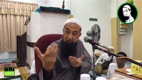 Cecair coklat boleh juga keluar dari faraj semasa menopaus, haid atau semasa hamil. Jenis Darah Yang Keluar Dari Faraj Wanita - Ustaz Azhar ...