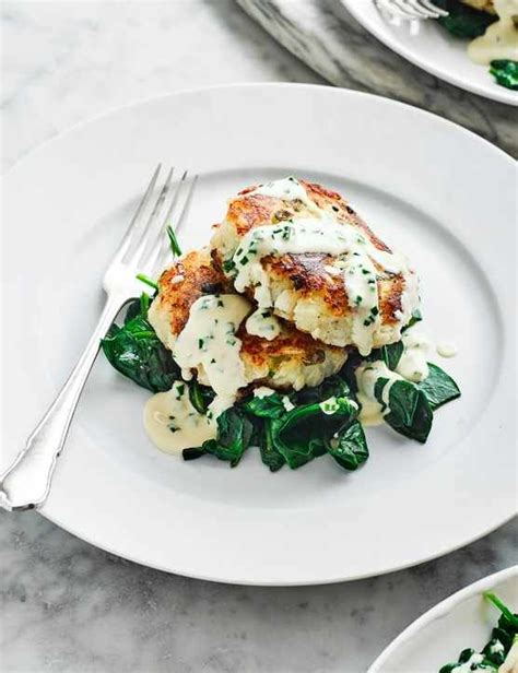 Haddock is steamed in aluminum foil packets with butter, onion, and garlic in this simple recipe sprinkle onion, garlic, dill, and pepper over butter and haddock. Smoked haddock and spring onion cakes with dijon sauce ...