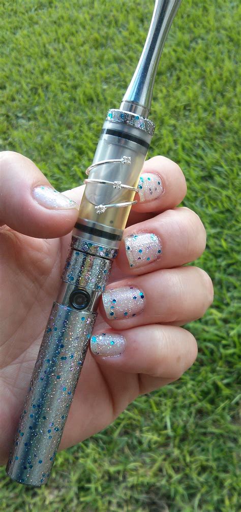 By kriswixx don't know how to blow vape rings or getting tired doing so? Ecig decorated with nail polish and a toe ring. | Vape mods, Vape, Toe rings