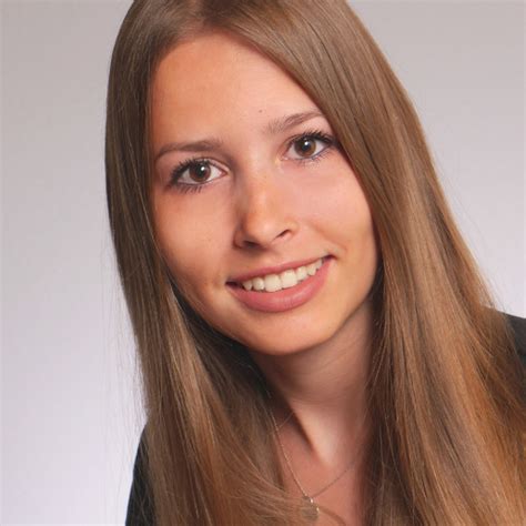 Daher kann ich meinem vorredner nur zustimmen: Kira Weber - Trainee International Project and Export ...