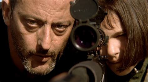 It stars jean reno, gary oldman and features the film debut of natalie portman. Luc Besson: Léon profesionalac | Regional Express - online ...