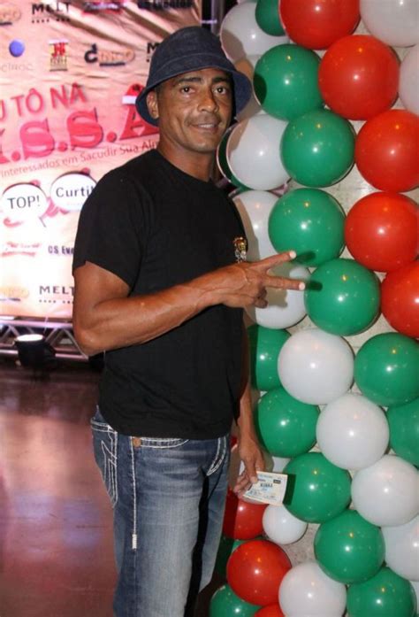 Die deklination des substantivs haff ist im singular genitiv haff(e)s und im plural nominativ haffs/haffe. FASCINAÇÃO NOS ESPORTES: Romário nega caso com assessora ...