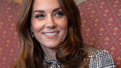 Hier finden sie alle meldungen der faz zu kate middleton. Ungewohnt braun: Setzt Herzogin Kate etwa auf ...