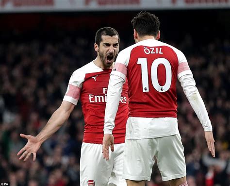 Unai emery meets don robbie! Arsenal 5-1 Bournemouth: Mesut Ozil masterclass helps keep ...