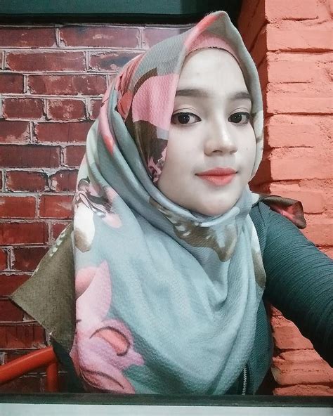 Jadi gambar tersebut tidak hanya sekedar menghibur tetapi juga memberikan motivasi dan pembahasan kali ini tentang gambar kartun dengan judul 58+ gambar kartun hijab style. Ggambar Style Hijab Tp Cowboy : Hijab Drawing : #vector # ...