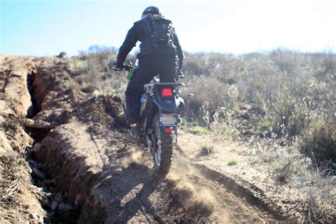 While we were pretty sure the stock klr 650 would lose our first there's no excessive dive under braking or squat during acceleration. KLR 650 with 'Suspension Upgrade' vs. KTM 990 Adventure R ...