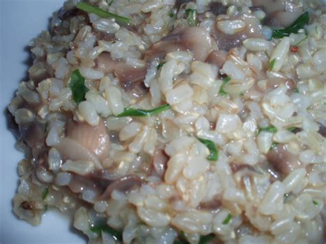 Ciao a tutti sono misya, ovvero flavia imperatore, ho 34 anni, sposata con ivano e mamma di elisa, sono napoletana,amante dei viaggi, del. Risotto con funghi champignon e rucola | Pomodoro Rosso ...