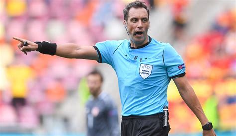 In 2011, rapallini began officiating in the argentine primera división. El árbitro platense, Fernando Rapallini, hizo historia en ...