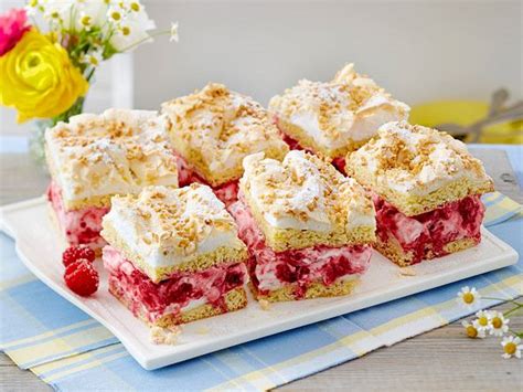 Weitere ideen zu rezepte, himbeeren baiser, backrezepte. Baiserkuchen - viel Frucht unter zarter Creme | LECKER