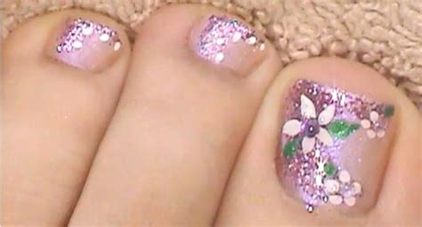 Tamaño de la uña falsa. Cómo pintar un diseño floral en las uñas de los pies