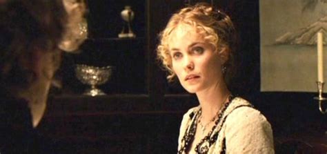 At thick as thieves, we scour the globe for the most exciting underground artists to bring you the f. 라다 미첼(Radha Mitchell)런던해즈폴른, 노출, 누드 - AVI celeb